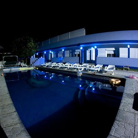 Blue Lagoon Костінешть Екстер'єр фото