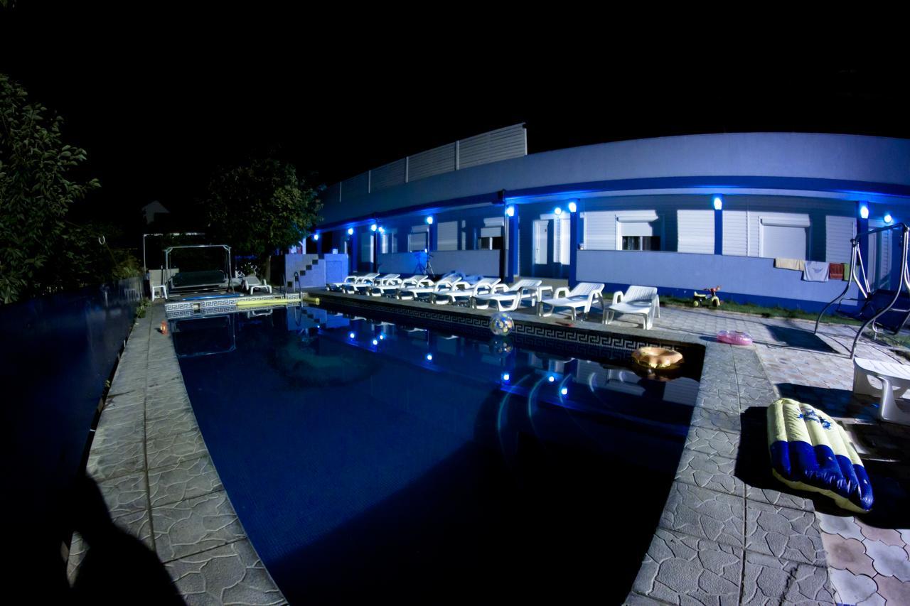 Blue Lagoon Костінешть Екстер'єр фото